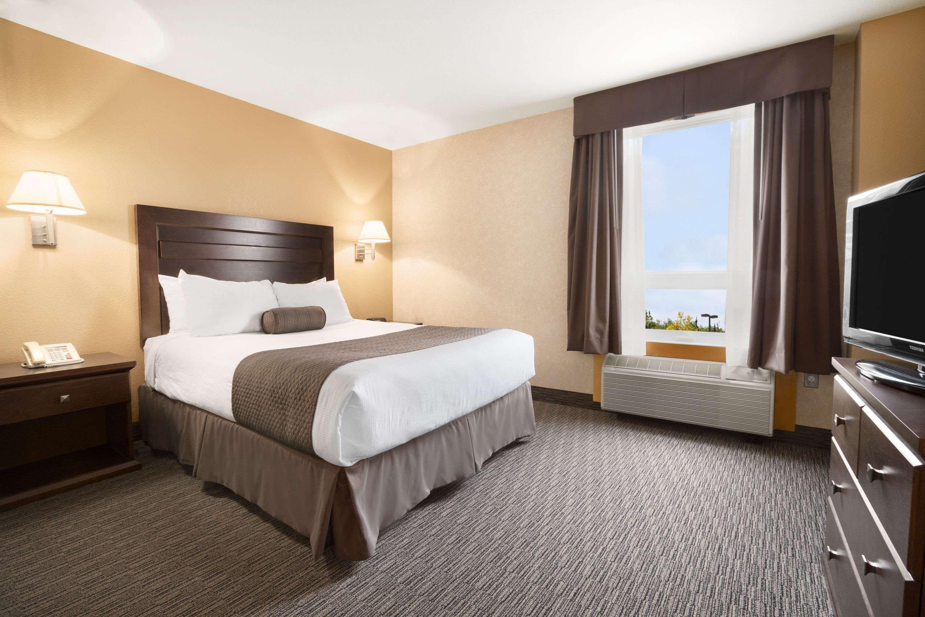 Days By Wyndham Hotel Estevan